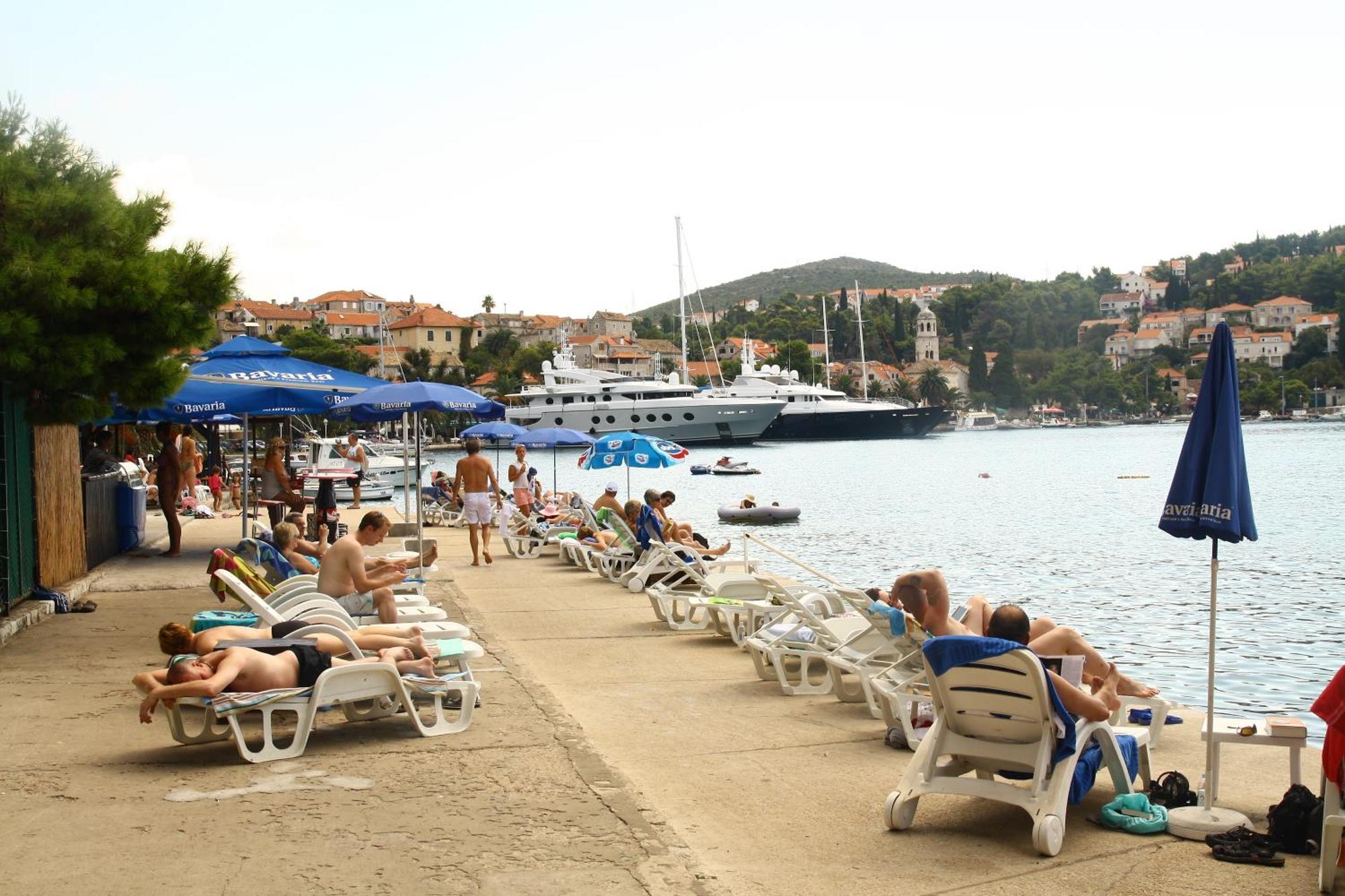 Pansion Lovac Hotel Cavtat Bagian luar foto