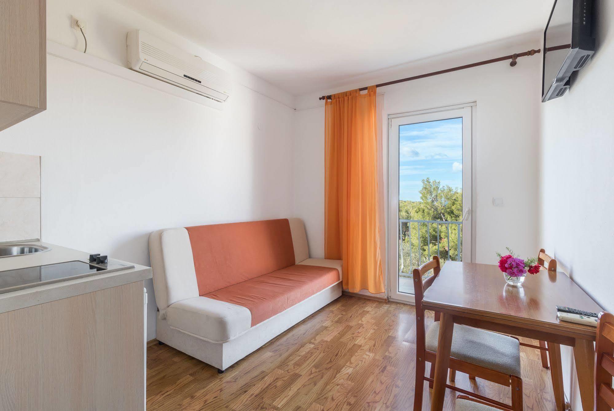 Pansion Lovac Hotel Cavtat Bagian luar foto