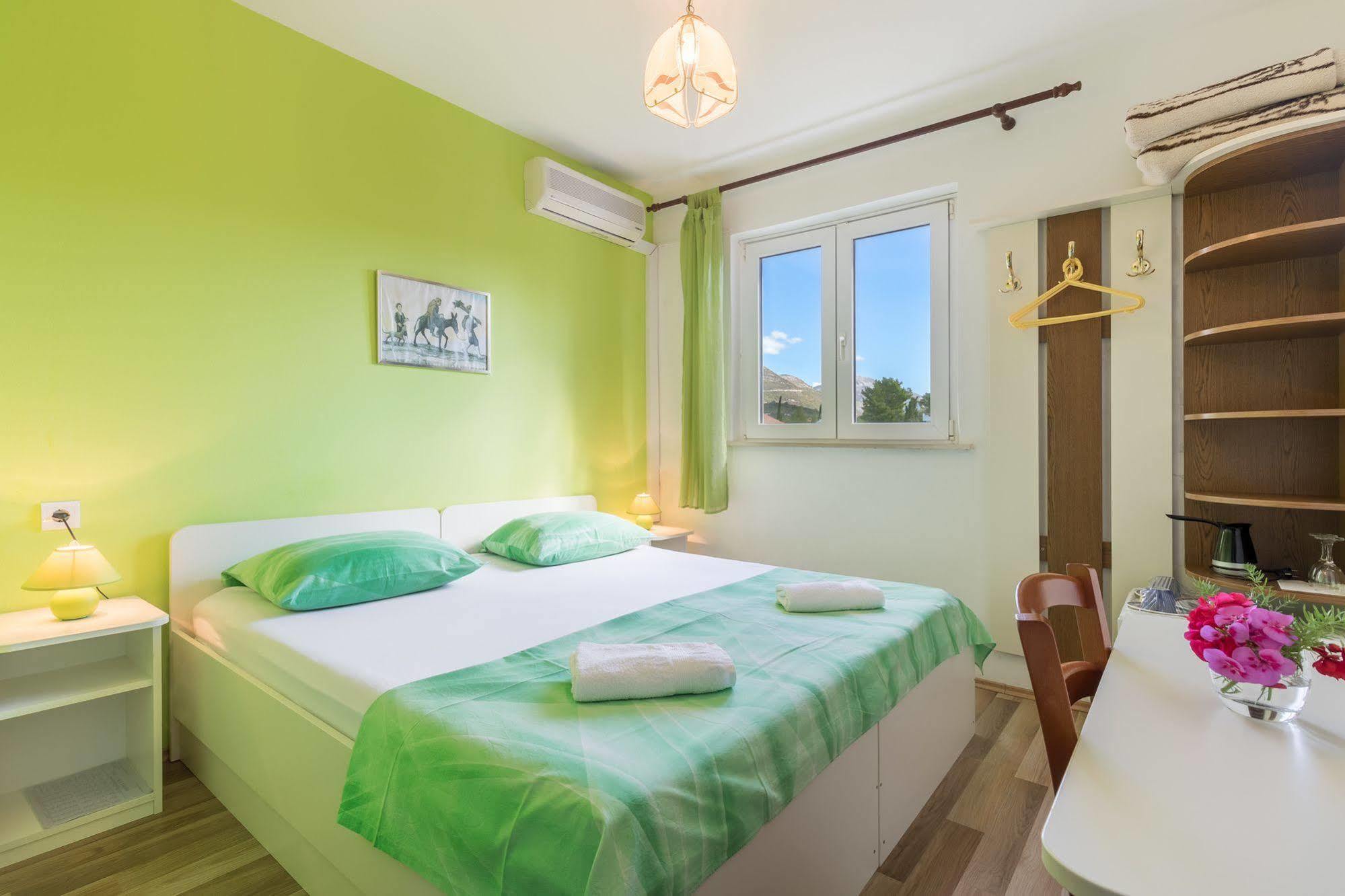 Pansion Lovac Hotel Cavtat Bagian luar foto