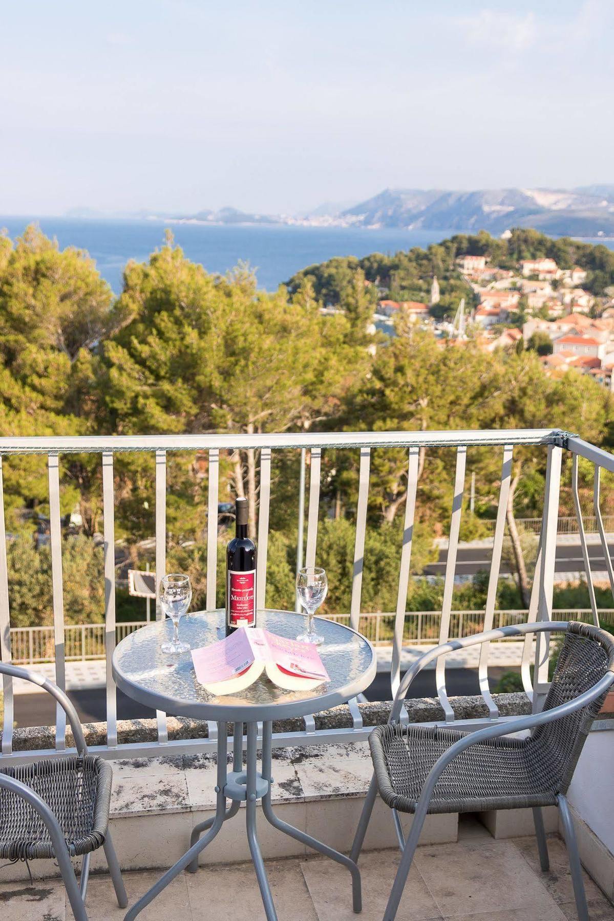 Pansion Lovac Hotel Cavtat Bagian luar foto