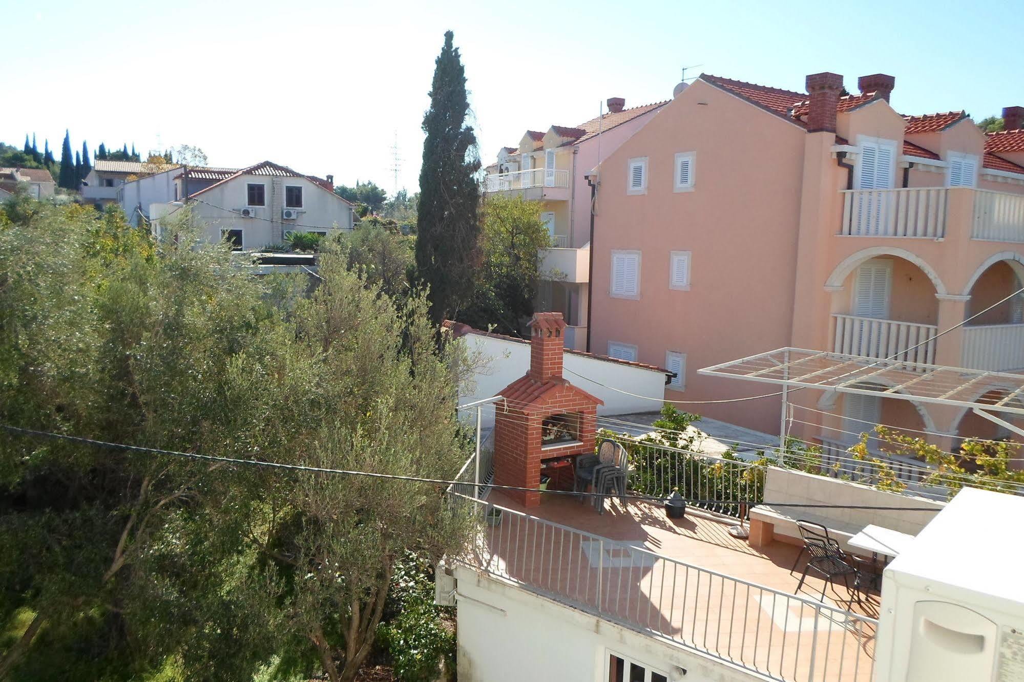 Pansion Lovac Hotel Cavtat Bagian luar foto