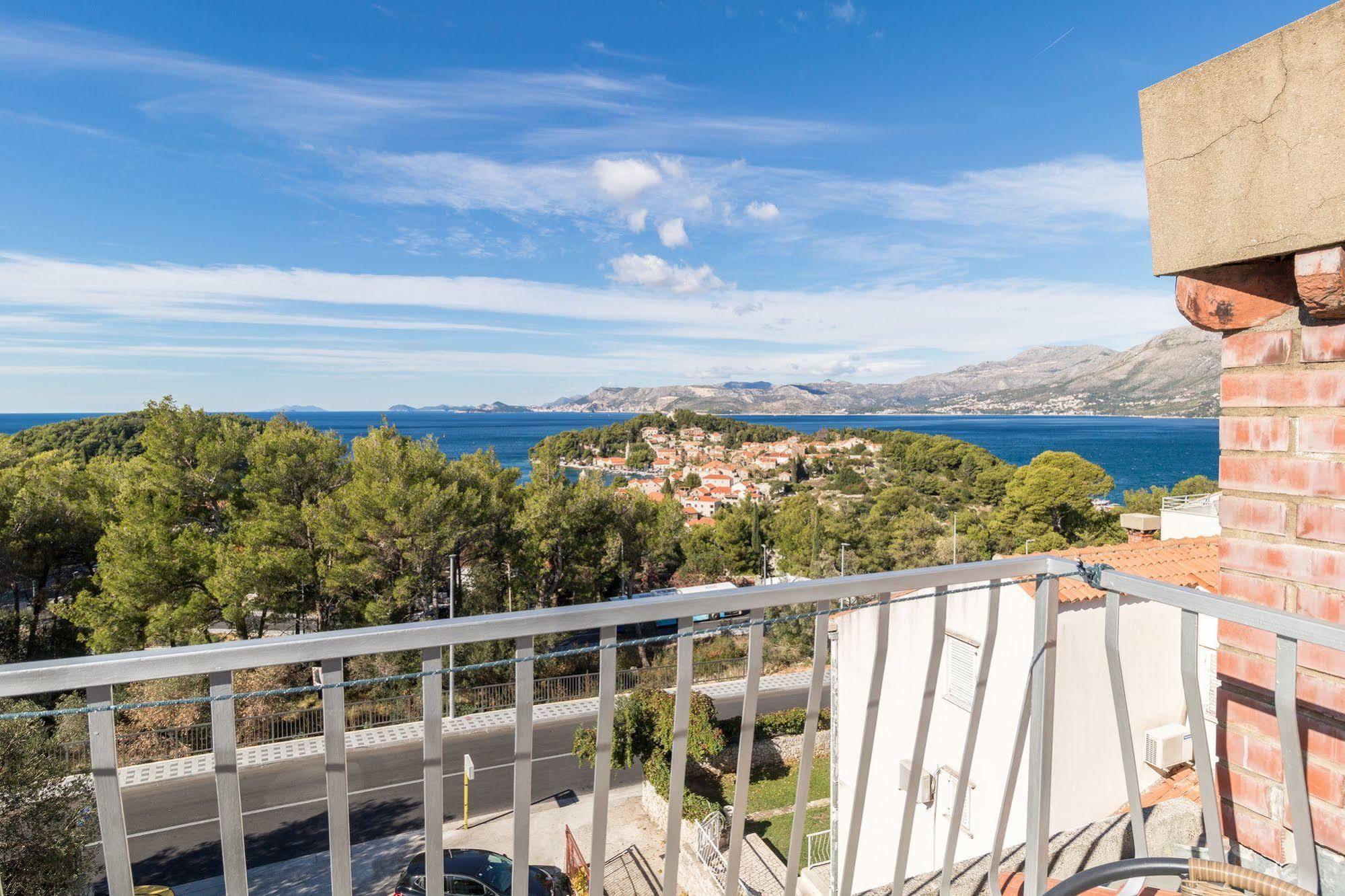Pansion Lovac Hotel Cavtat Bagian luar foto