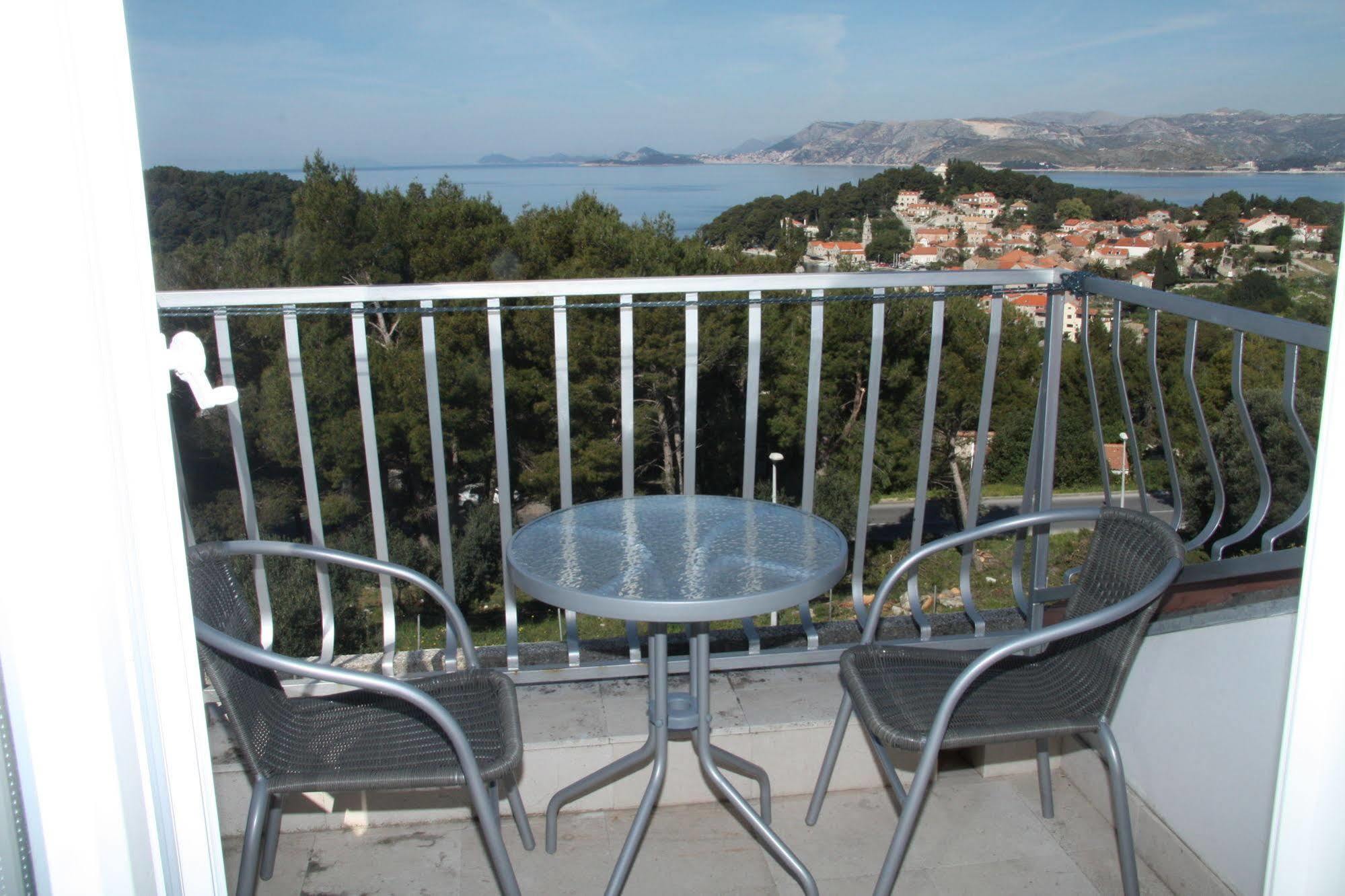 Pansion Lovac Hotel Cavtat Bagian luar foto
