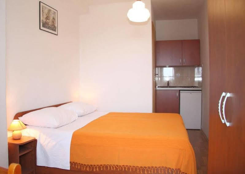 Pansion Lovac Hotel Cavtat Bagian luar foto